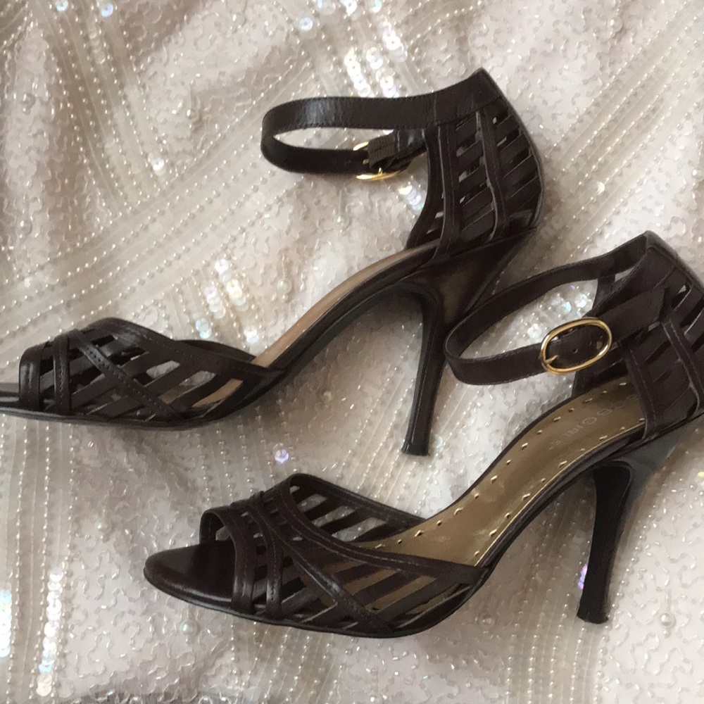 BCBG sexy high heel brown sandals size 9 - Picture 3 of 9